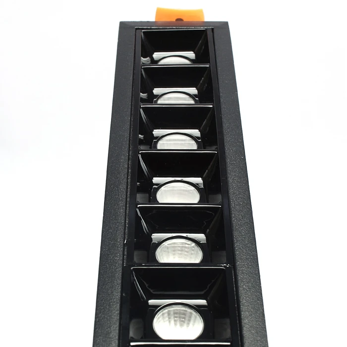 Lampa liniowa LED wpuszczana podtynkowa 30W 4000K czarna 589 - Decorativi